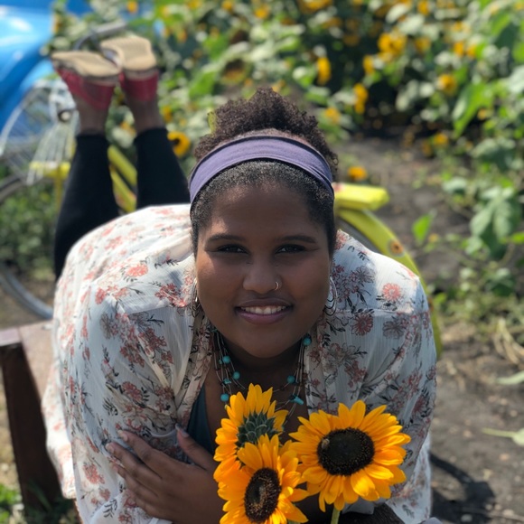 Meet your Posher, Ashlyn - Picture 1 of 1